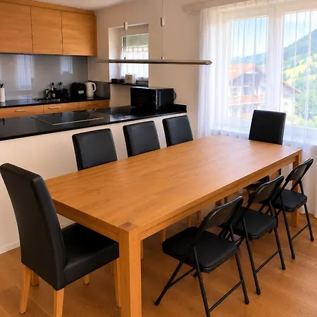 Family Apartment Near Lenzerheide Ski-In & Fireplace *